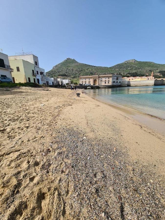 Апартаменты A Due Passi Dal Mare Фавиньяна Экстерьер фото